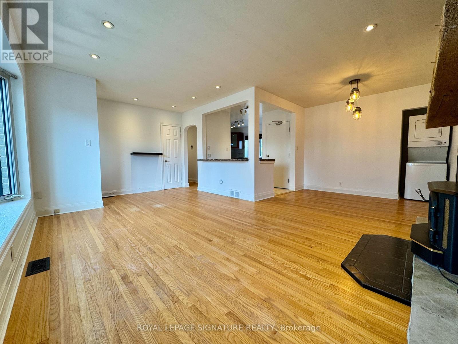 Main - 487 Annapolis Avenue, Oshawa, Ontario  L1J 2Y8 - Photo 3 - E12449743
