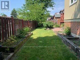 30 Wintermute Boulevard, Toronto, Ontario  M1W 3M6 - Photo 4 - E12449747