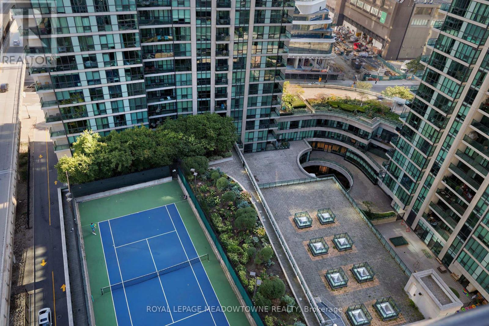 1805 - 18 Harbour Street, Toronto, Ontario  M5J 2Z6 - Photo 17 - C12449695