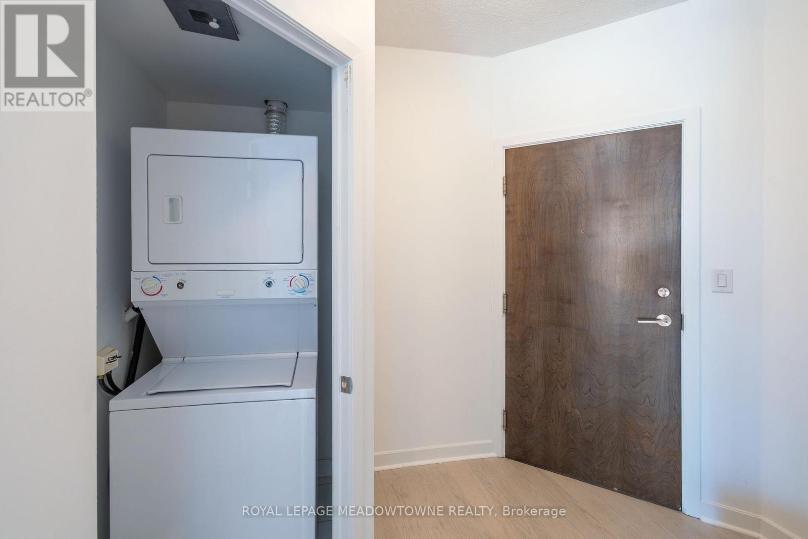 1805 - 18 Harbour Street, Toronto, Ontario  M5J 2Z6 - Photo 28 - C12449695