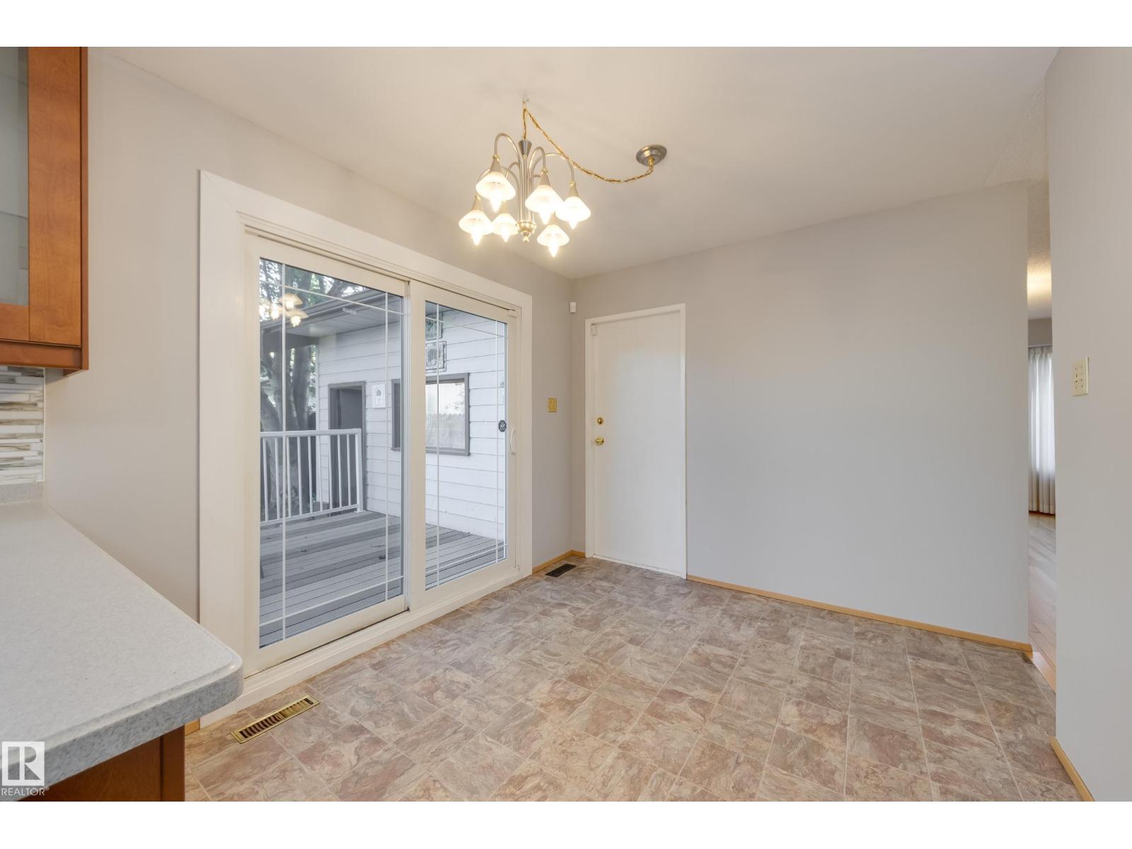 5403 39a Av Nw, Edmonton, Alberta  T6L 2E3 - Photo 19 - E4461150