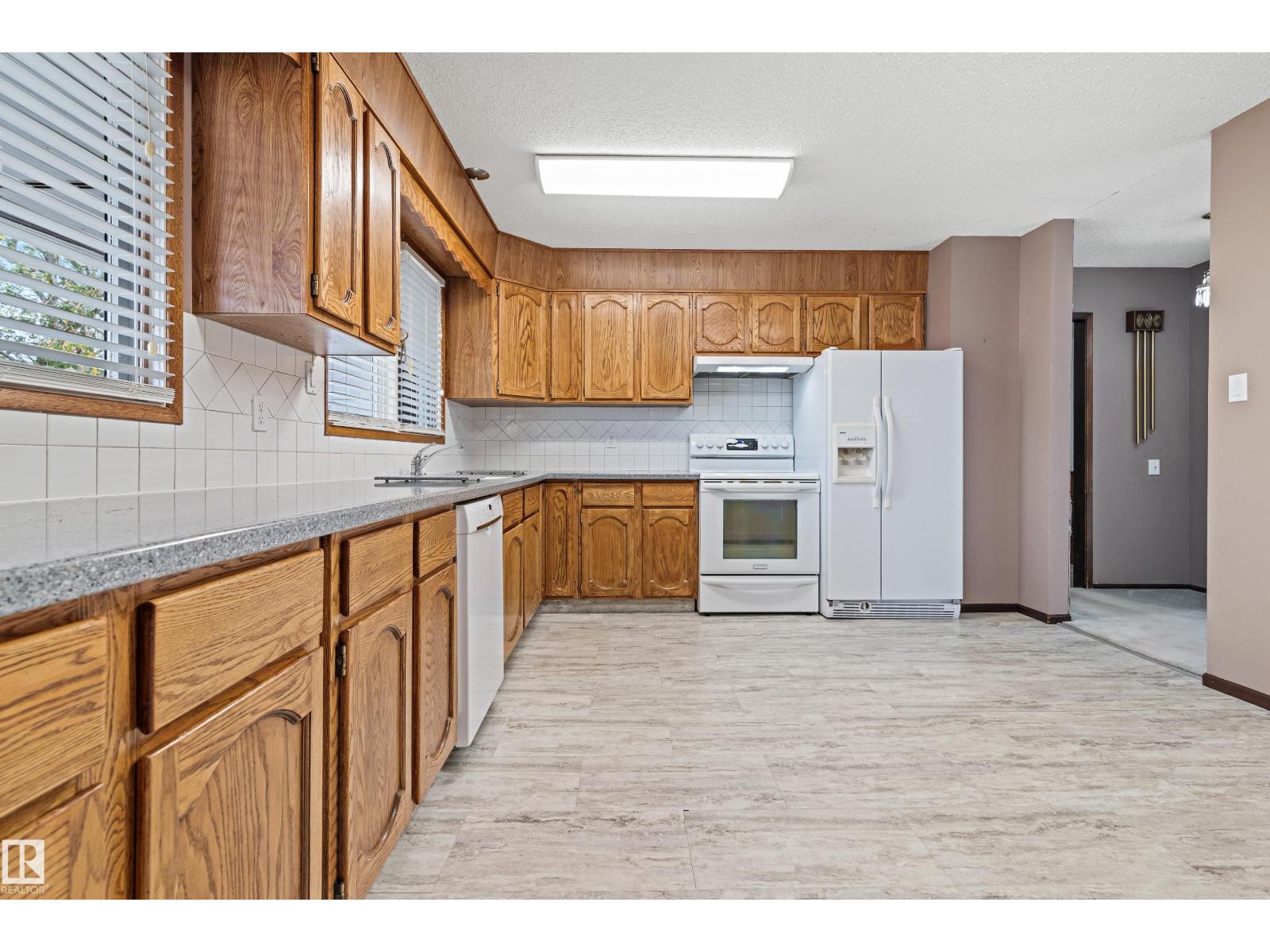 5558 145a Av Nw, Edmonton, Alberta  T5A 2S1 - Photo 8 - E4461151