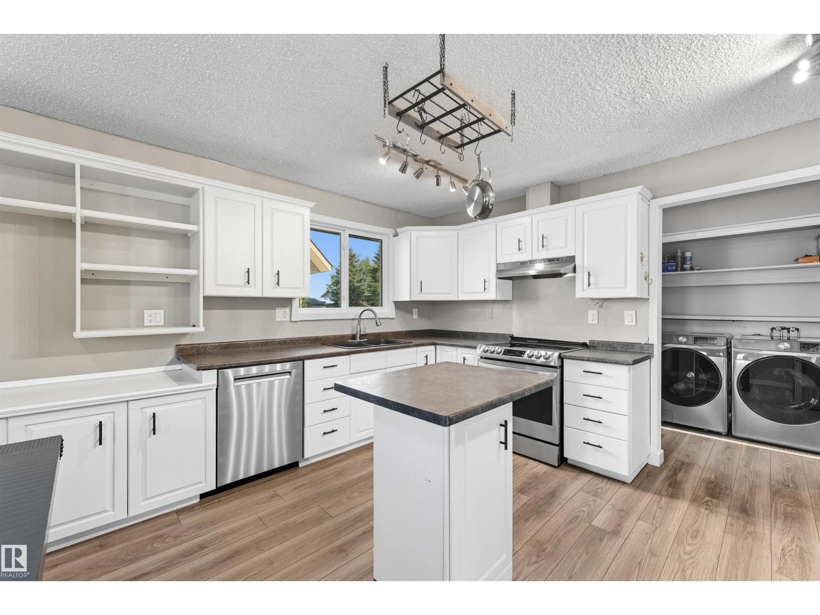 363 Huffman Cr Nw, Edmonton, Alberta  T5A 4C9 - Photo 10 - E4461152