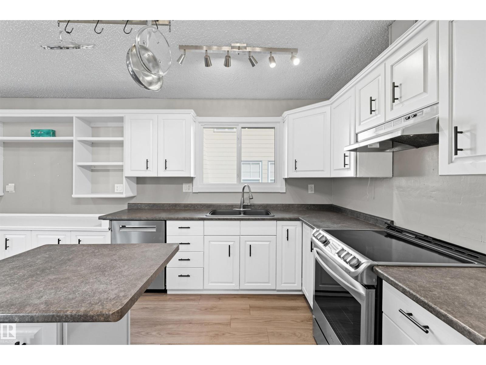 363 Huffman Cr Nw, Edmonton, Alberta  T5A 4C9 - Photo 14 - E4461152