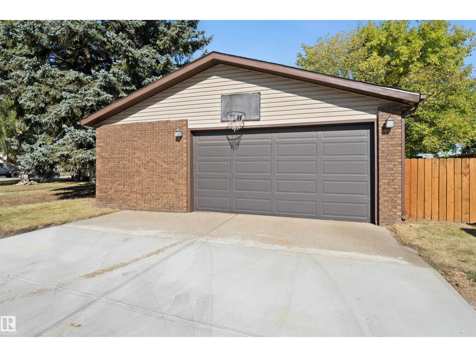 363 Huffman Cr Nw, Edmonton, Alberta  T5A 4C9 - Photo 39 - E4461152
