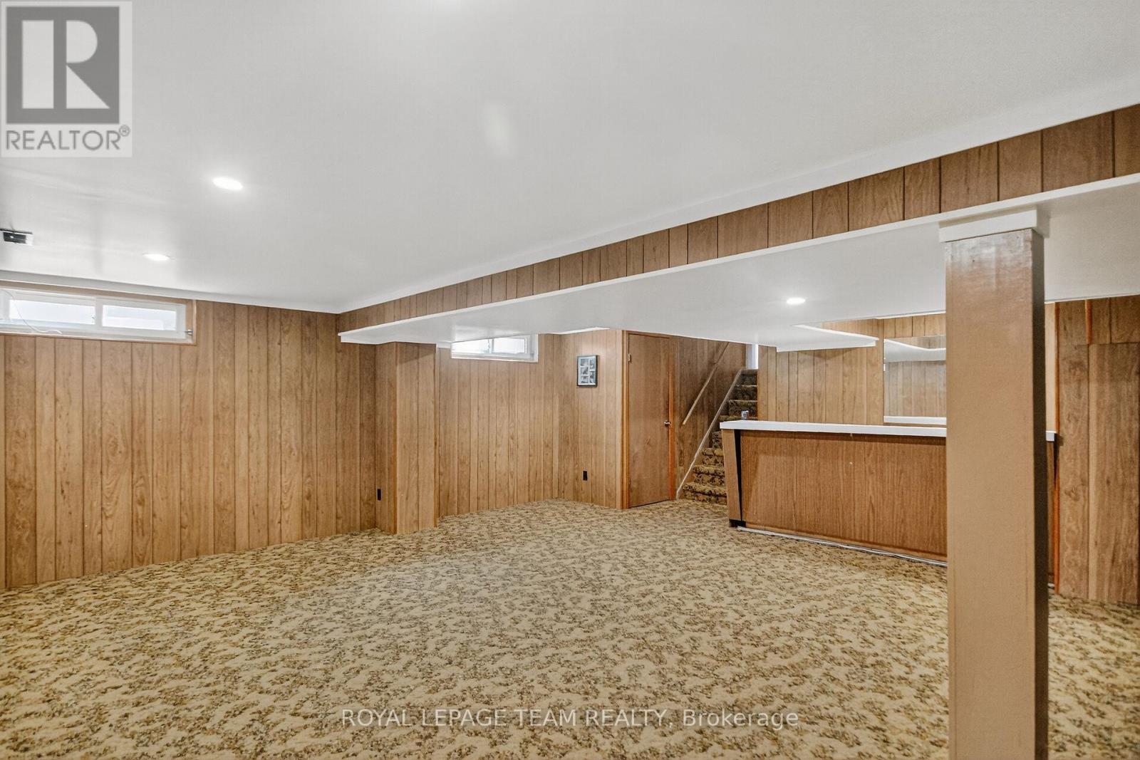 1900 Southampton Court, Ottawa, Ontario  K2C 0W3 - Photo 29 - X12449779