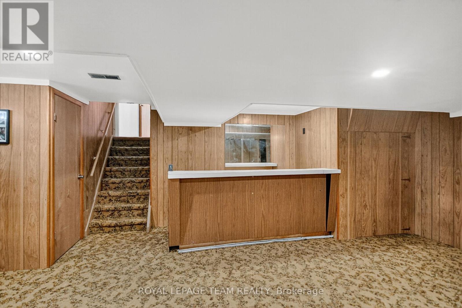 1900 Southampton Court, Ottawa, Ontario  K2C 0W3 - Photo 30 - X12449779