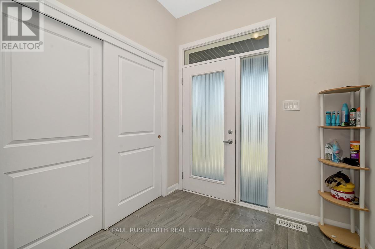 559 Decoeur Drive, Ottawa, Ontario  K4A 5G7 - Photo 3 - X12449782