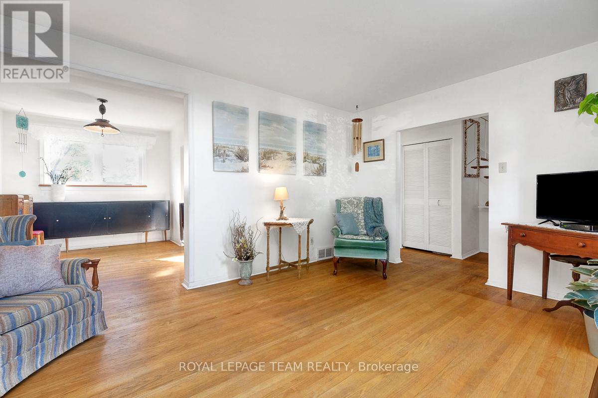 1154 Brookfield Road E, Ottawa, Ontario  K1V 6H7 - Photo 10 - X12449848