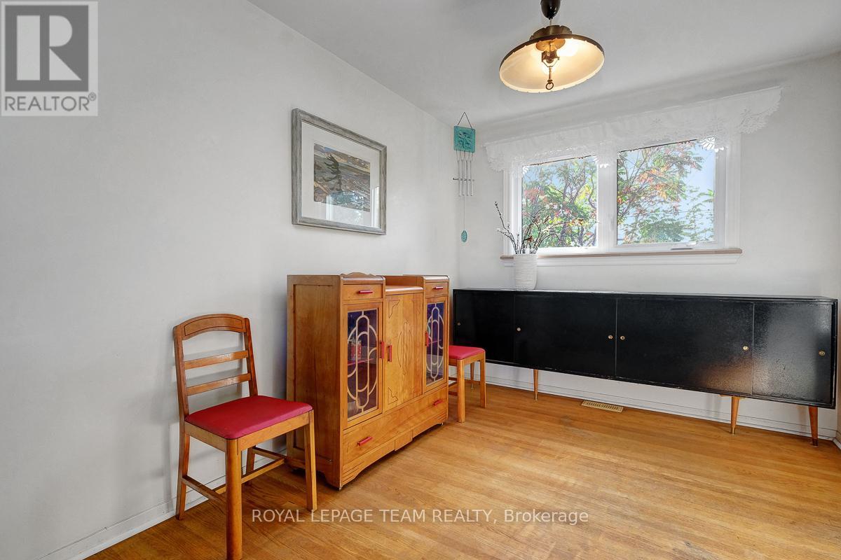 1154 Brookfield Road E, Ottawa, Ontario  K1V 6H7 - Photo 11 - X12449848