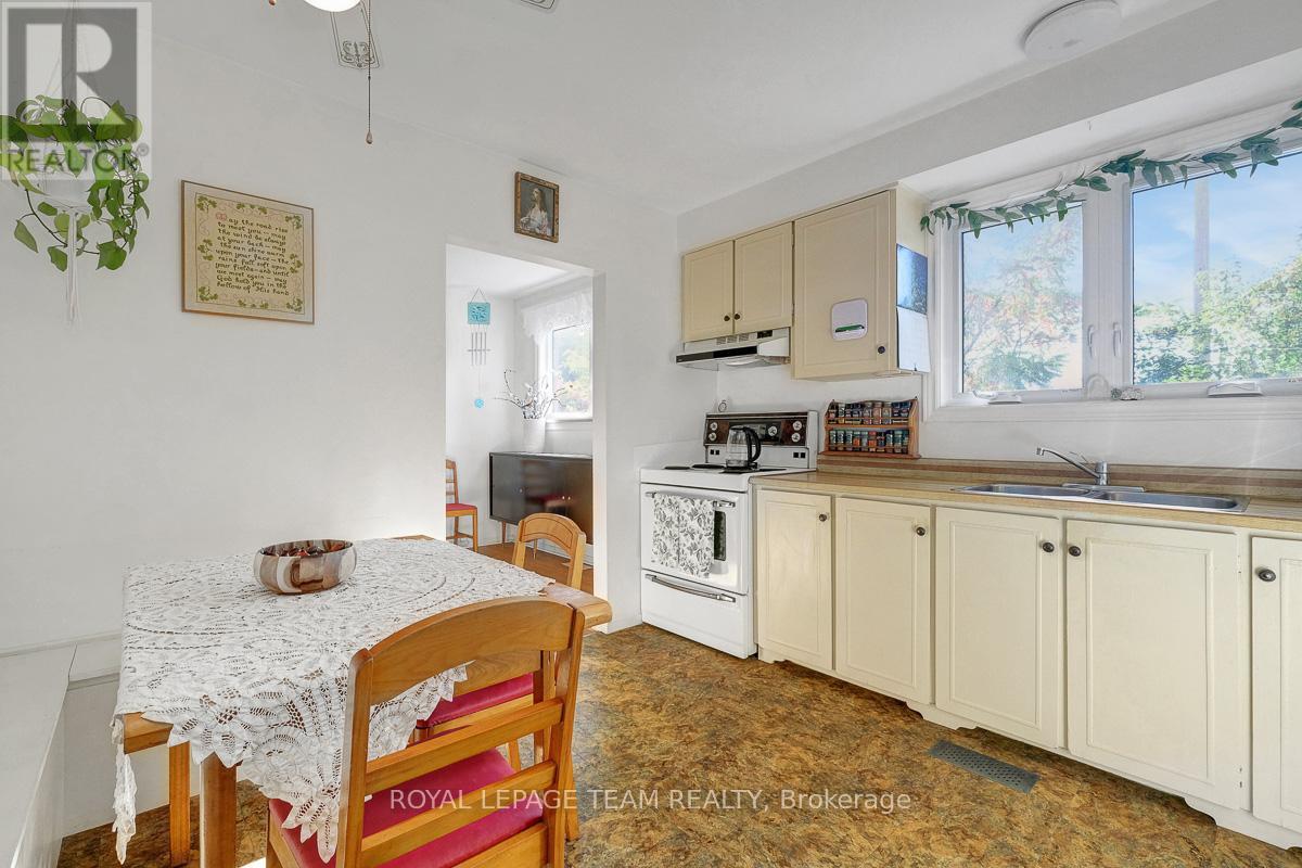 1154 Brookfield Road E, Ottawa, Ontario  K1V 6H7 - Photo 15 - X12449848