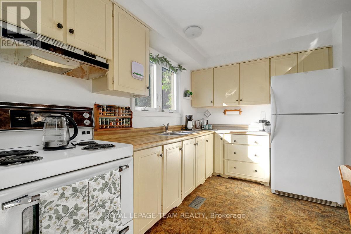 1154 Brookfield Road E, Ottawa, Ontario  K1V 6H7 - Photo 17 - X12449848
