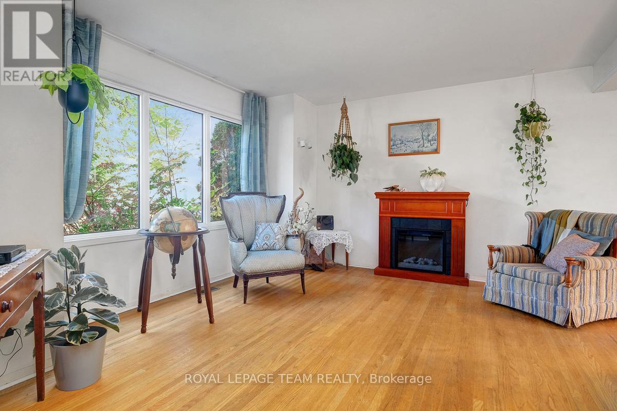 1154 Brookfield Road E, Ottawa, Ontario  K1V 6H7 - Photo 7 - X12449848