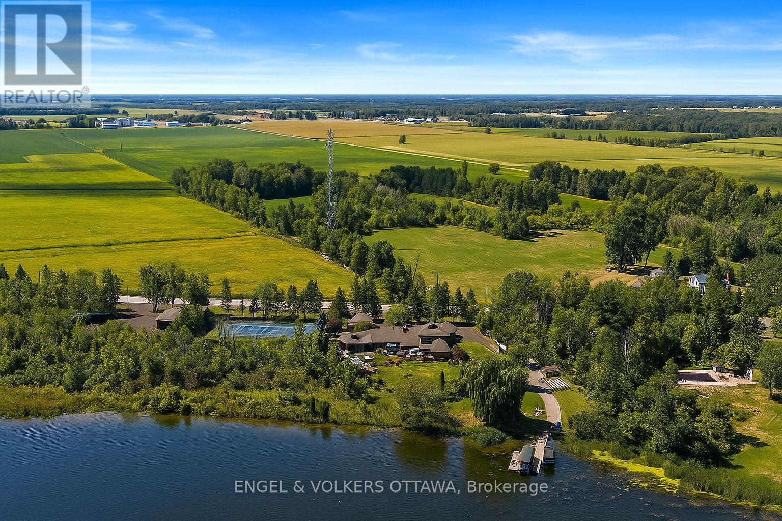 6351 Rideau Valley Drive N, Ottawa, Ontario  K4M 1B3 - Photo 49 - X12449857