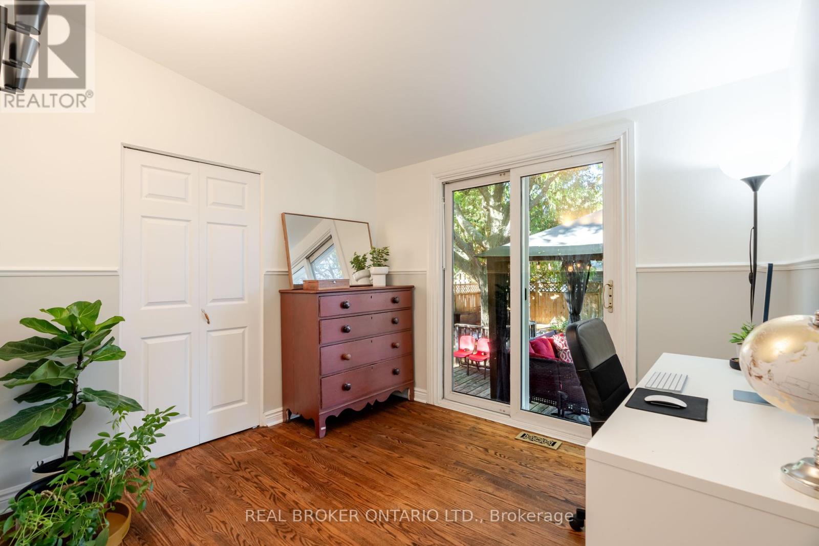 2070 Cornish Street, Ottawa, Ontario  K1G 2R8 - Photo 14 - X12449858