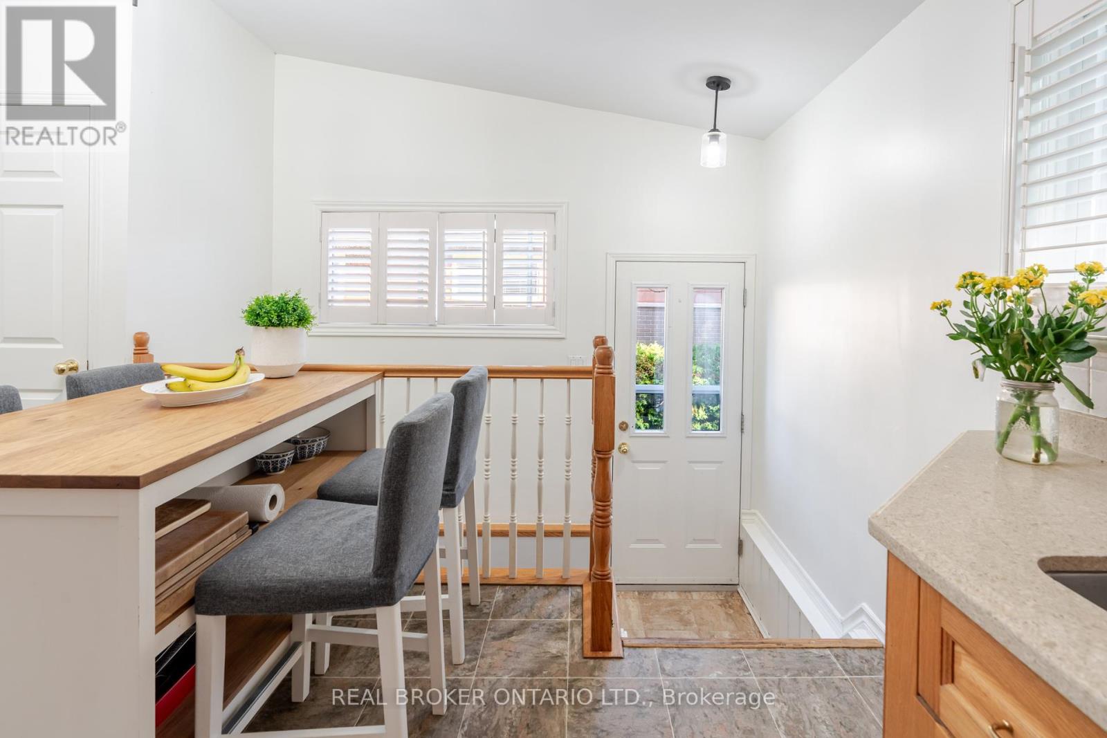 2070 Cornish Street, Ottawa, Ontario  K1G 2R8 - Photo 16 - X12449858