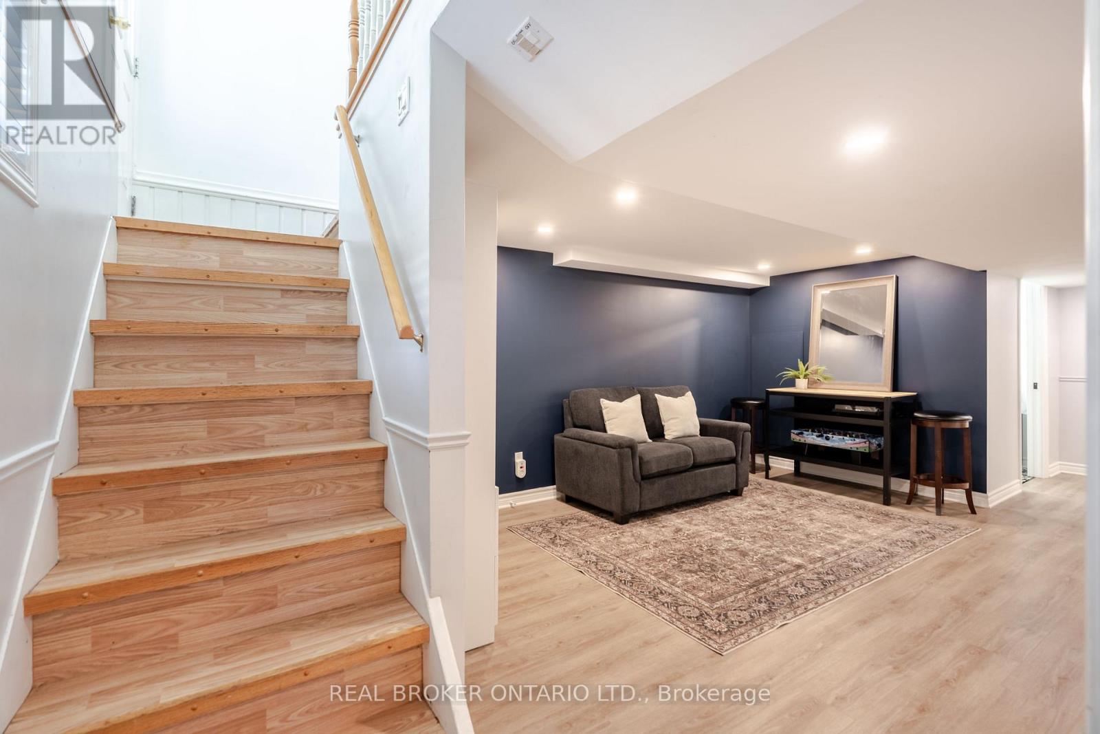 2070 Cornish Street, Ottawa, Ontario  K1G 2R8 - Photo 17 - X12449858
