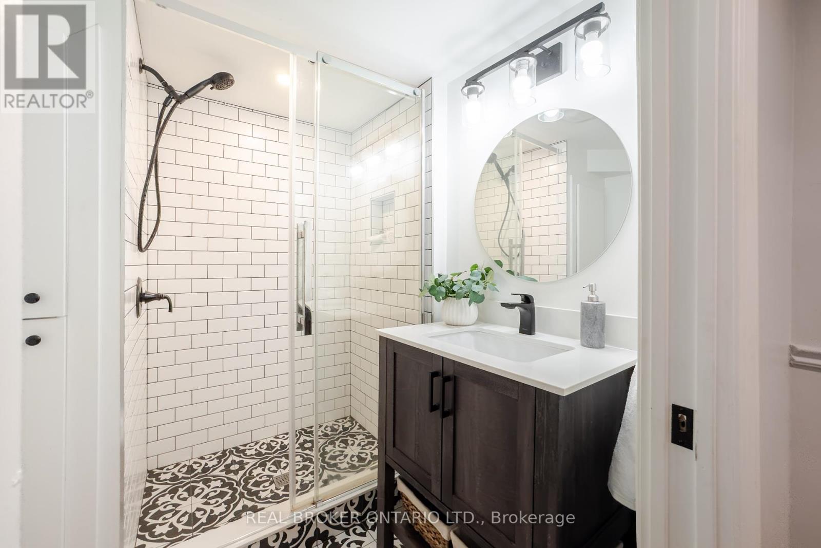 2070 Cornish Street, Ottawa, Ontario  K1G 2R8 - Photo 24 - X12449858