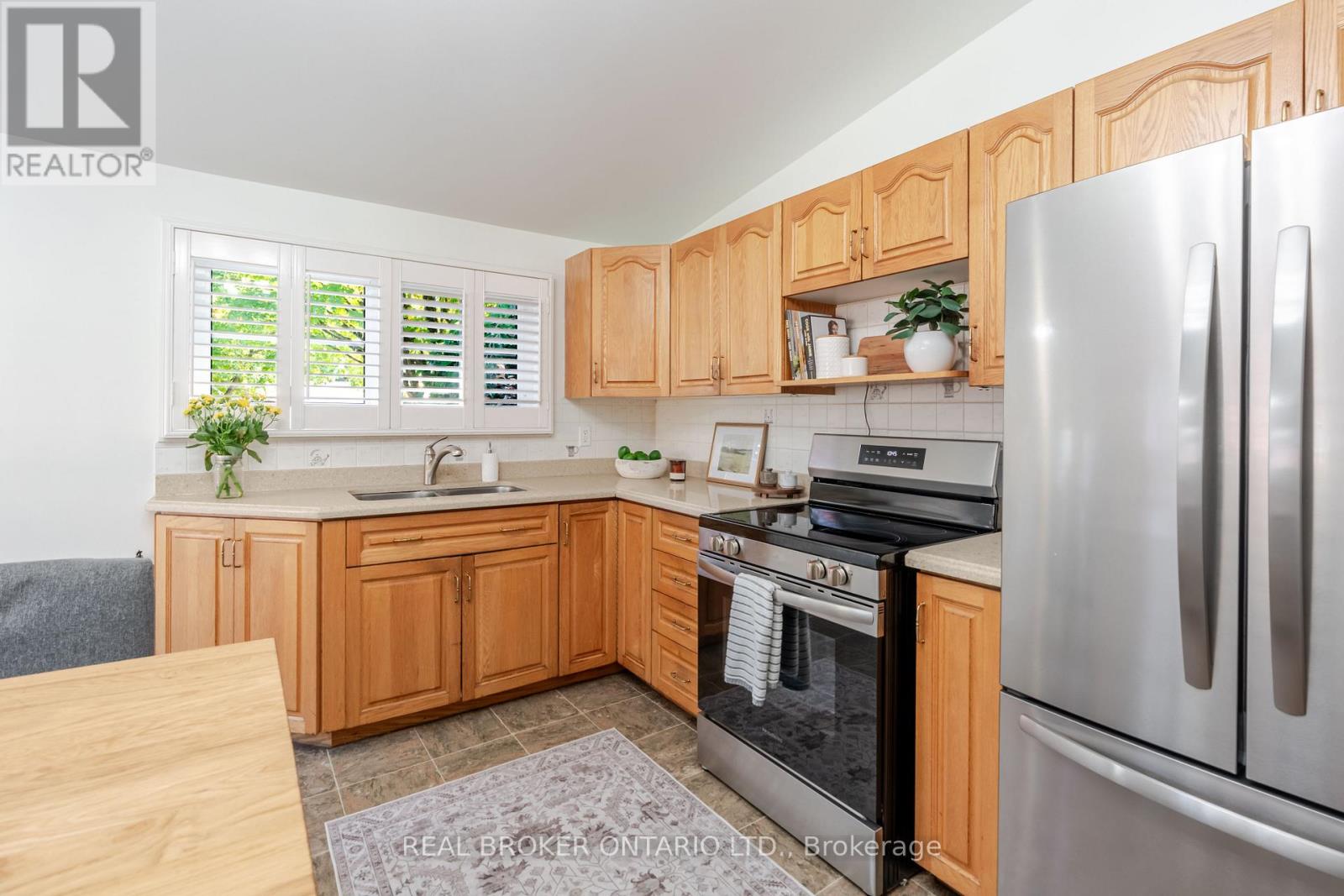 2070 Cornish Street, Ottawa, Ontario  K1G 2R8 - Photo 9 - X12449858