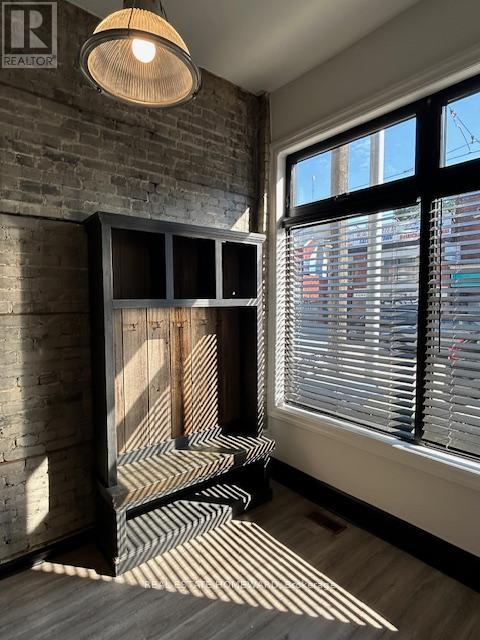 Main - 726 Gerrard Street, Toronto, Ontario  M4M 1Y3 - Photo 3 - E12447970