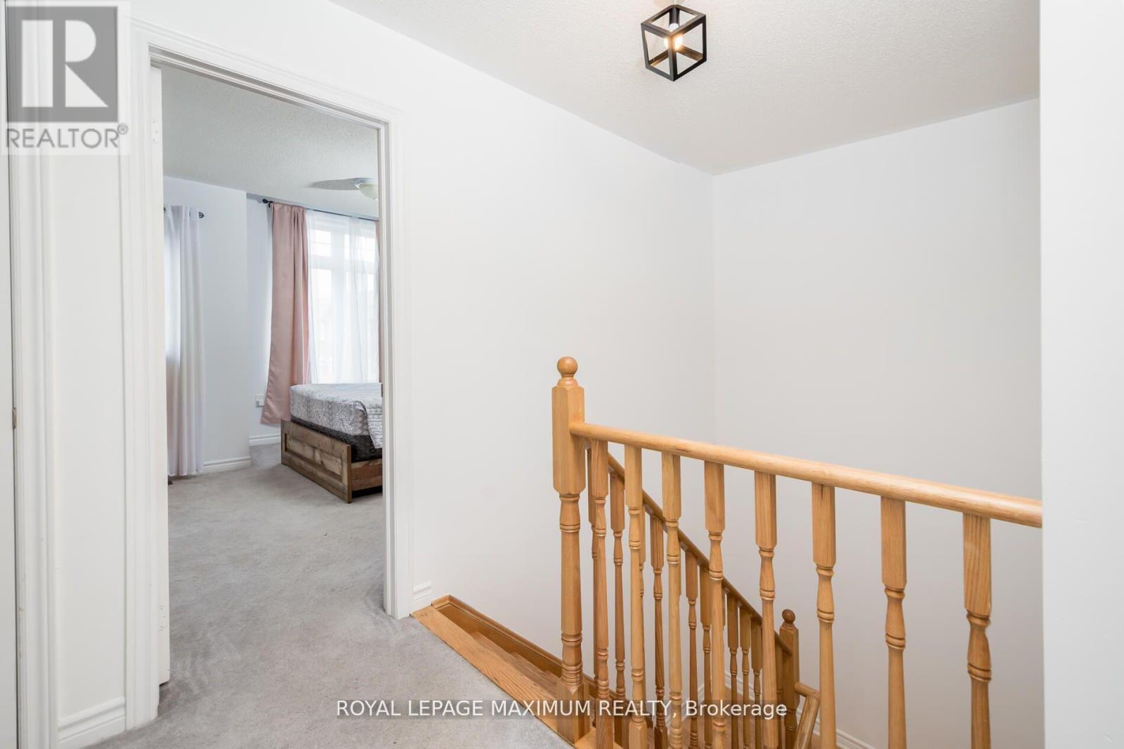1518 Farrow Crescent, Innisfil, Ontario  L9S 0L6 - Photo 20 - N12449598