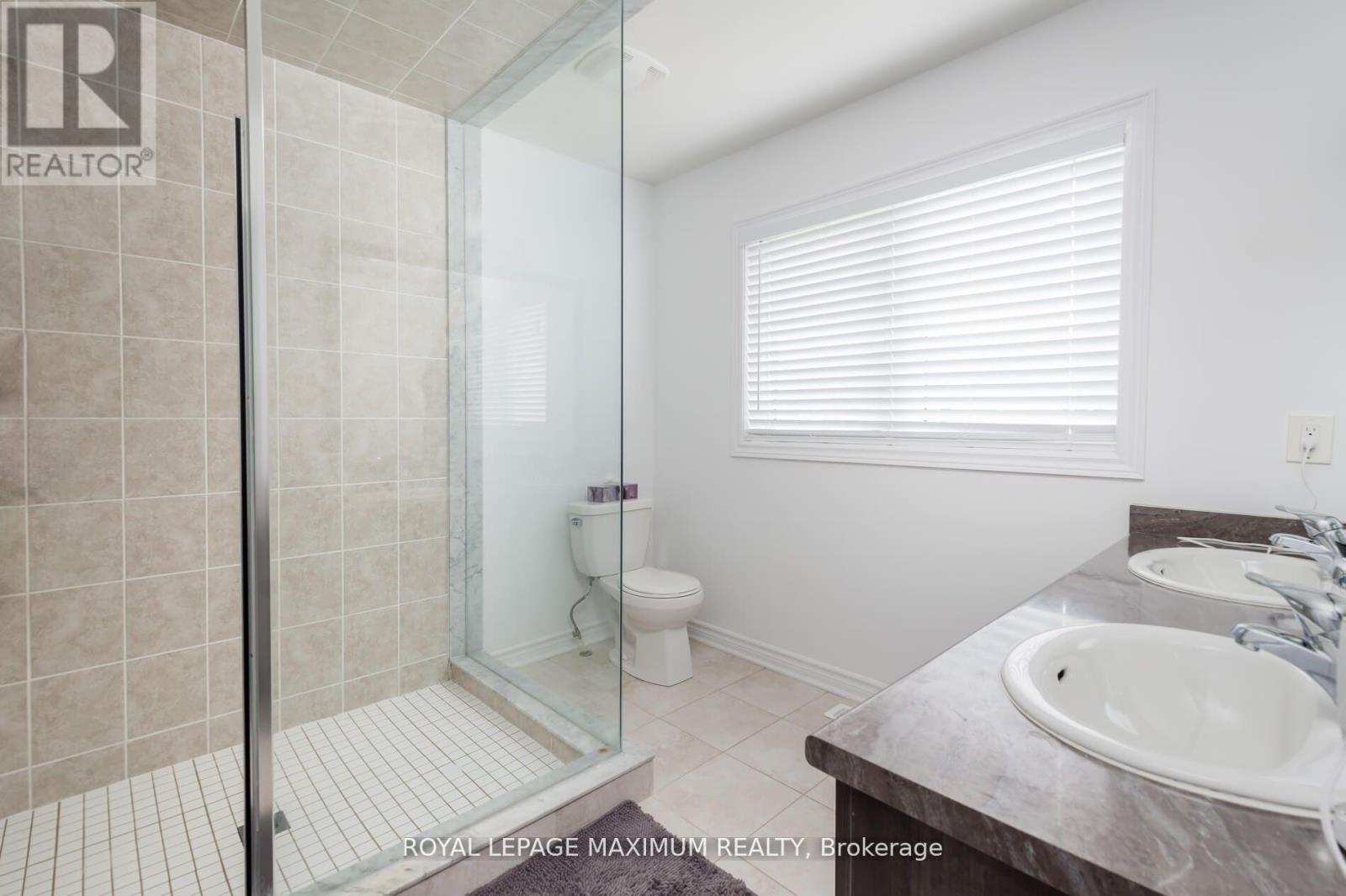 1518 Farrow Crescent, Innisfil, Ontario  L9S 0L6 - Photo 23 - N12449598