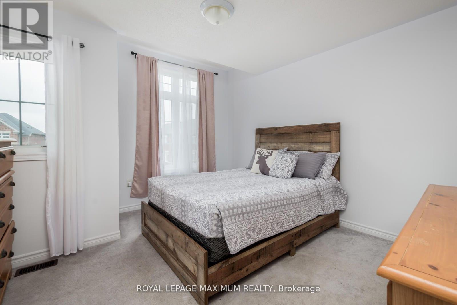 1518 Farrow Crescent, Innisfil, Ontario  L9S 0L6 - Photo 24 - N12449598