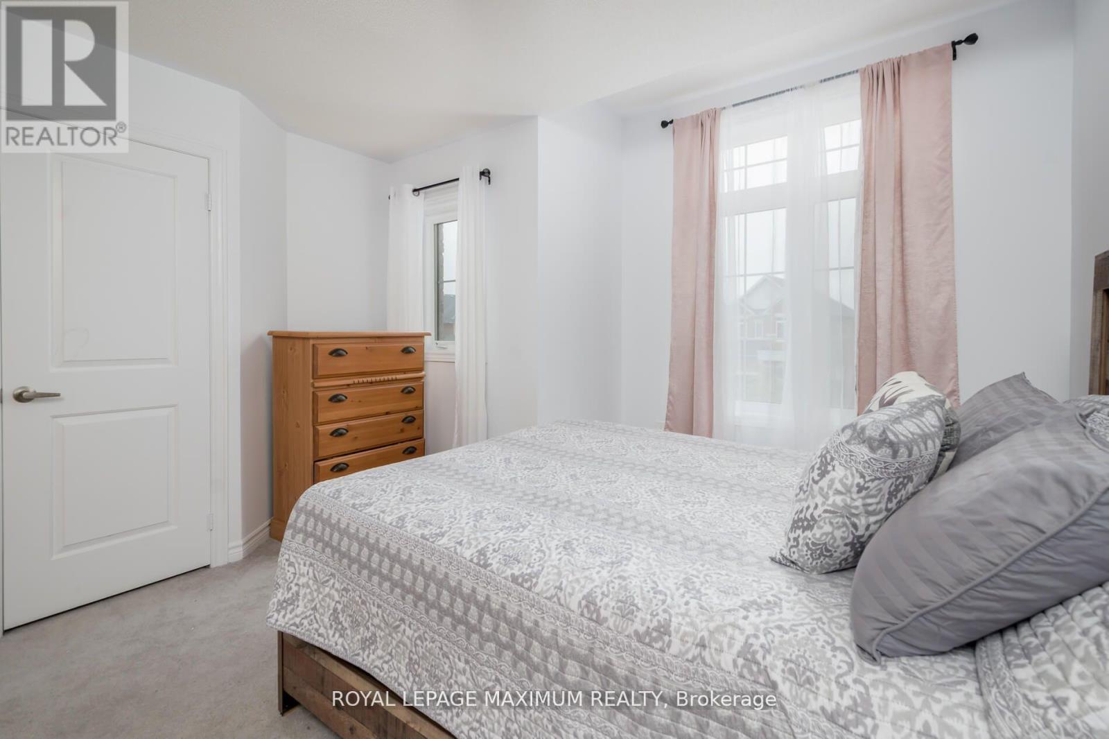 1518 Farrow Crescent, Innisfil, Ontario  L9S 0L6 - Photo 25 - N12449598