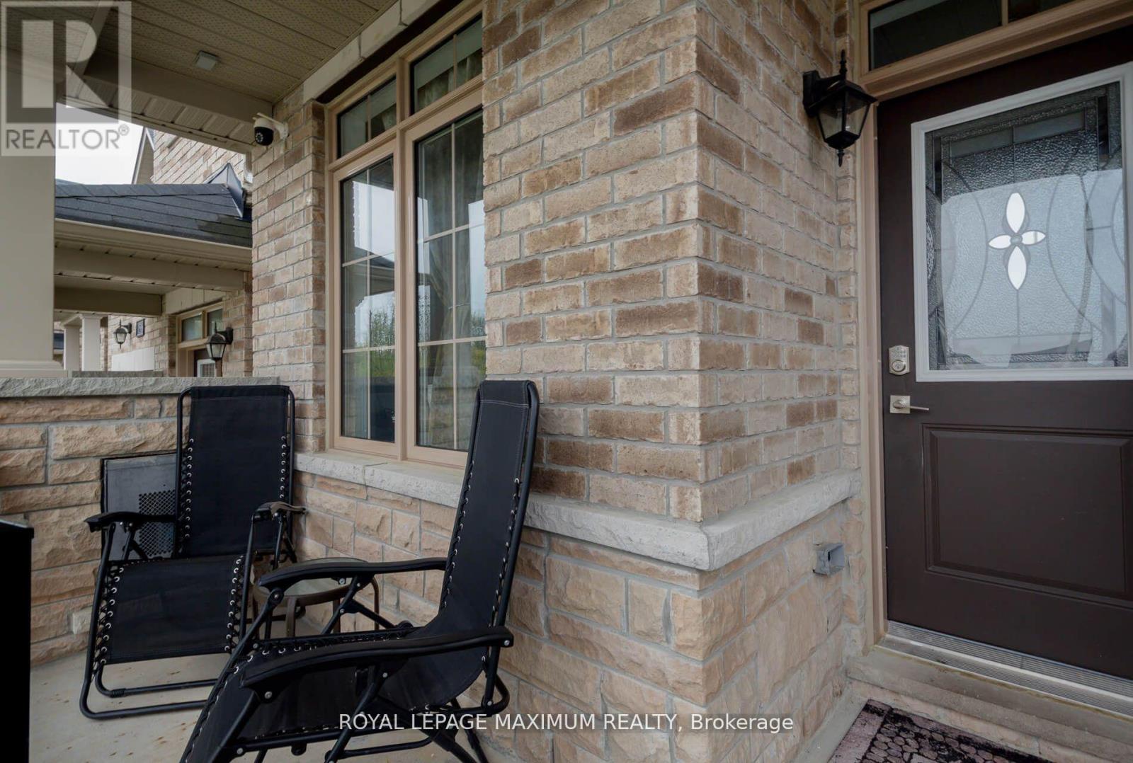1518 Farrow Crescent, Innisfil, Ontario  L9S 0L6 - Photo 4 - N12449598