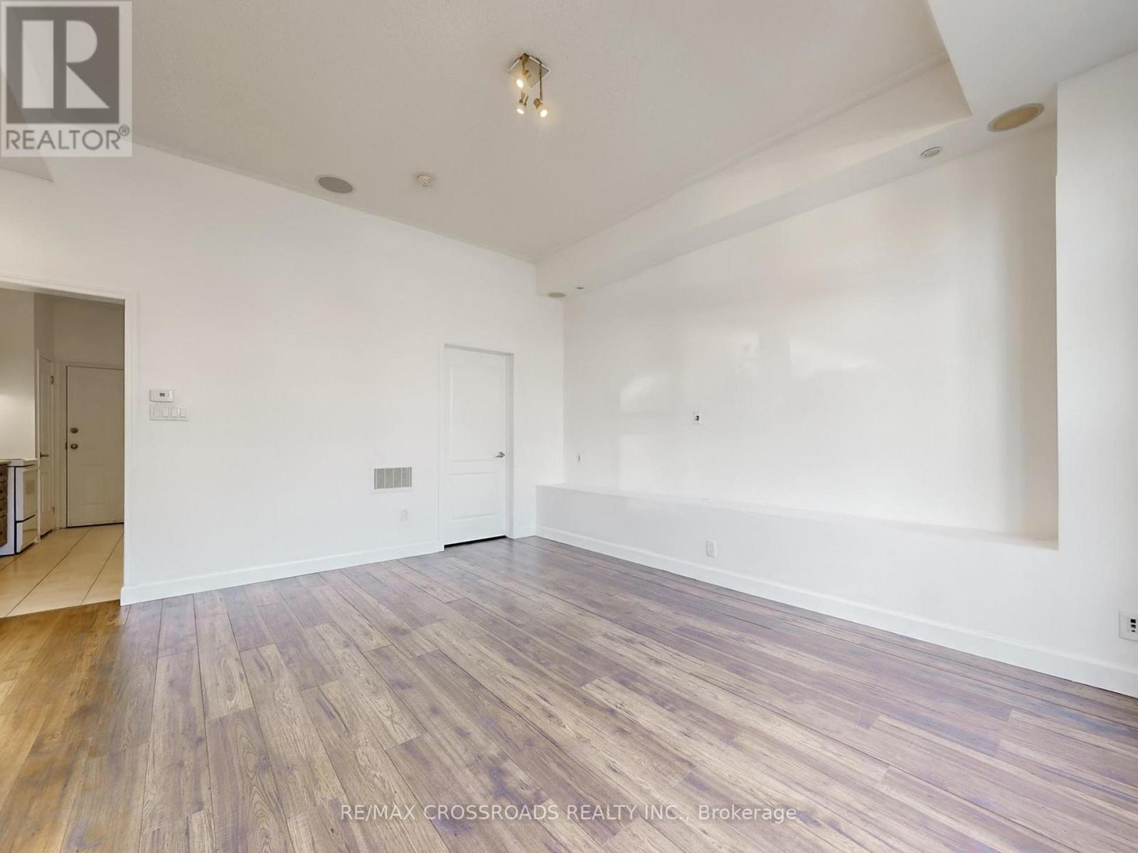 2723 Bur Oak Avenue, Markham, Ontario  L6B 1K7 - Photo 32 - N12449605