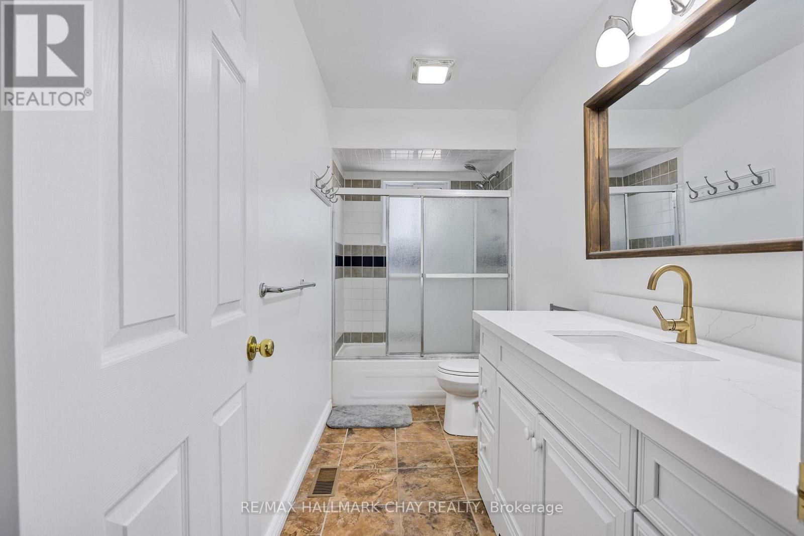 216 Colborne Street, Bradford West Gwillimbury, Ontario  L3Z 2R5 - Photo 14 - N12449609