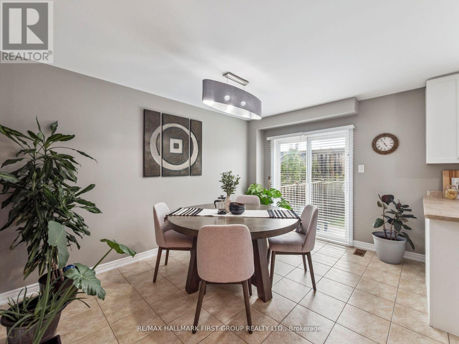 20 Crestbank Court, Vaughan, Ontario  L6A 0B2 - Photo 17 - N12449635