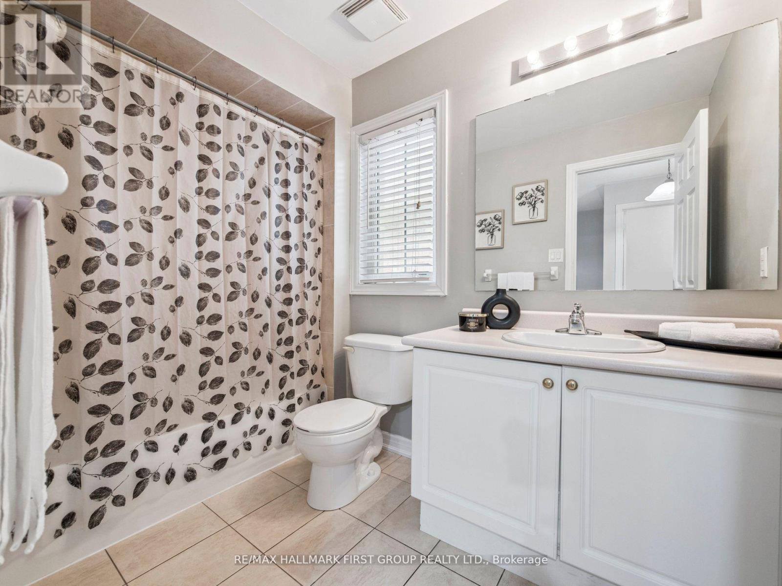 20 Crestbank Court, Vaughan, Ontario  L6A 0B2 - Photo 36 - N12449635