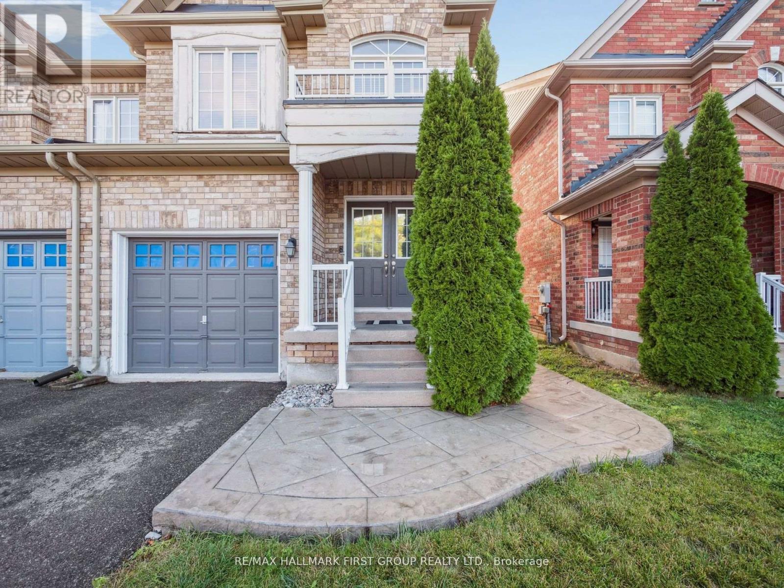 20 Crestbank Court, Vaughan, Ontario  L6A 0B2 - Photo 4 - N12449635