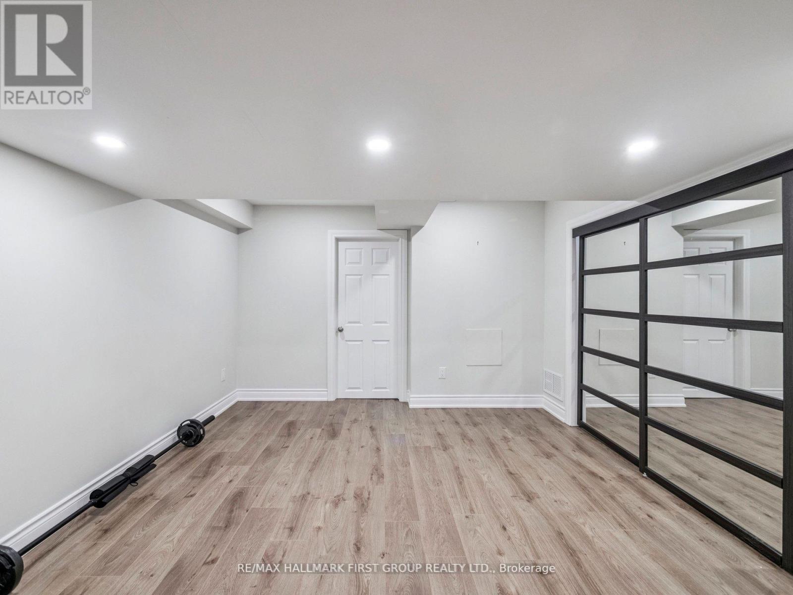 20 Crestbank Court, Vaughan, Ontario  L6A 0B2 - Photo 44 - N12449635