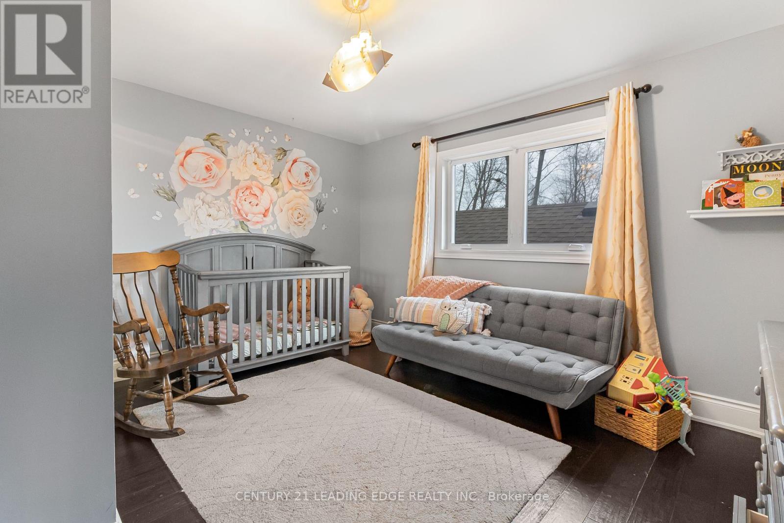 45 Pleasant Avenue, East Gwillimbury, Ontario  L9N 1A2 - Photo 19 - N12449650