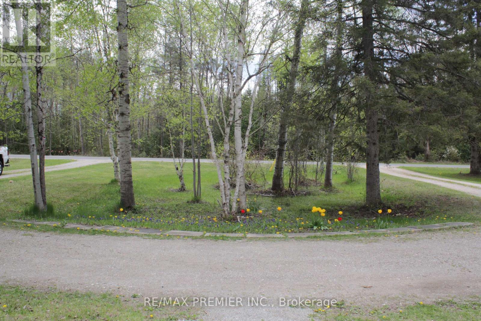5258 30th Side Road, Essa, Ontario  L0M 1T0 - Photo 29 - N12449690
