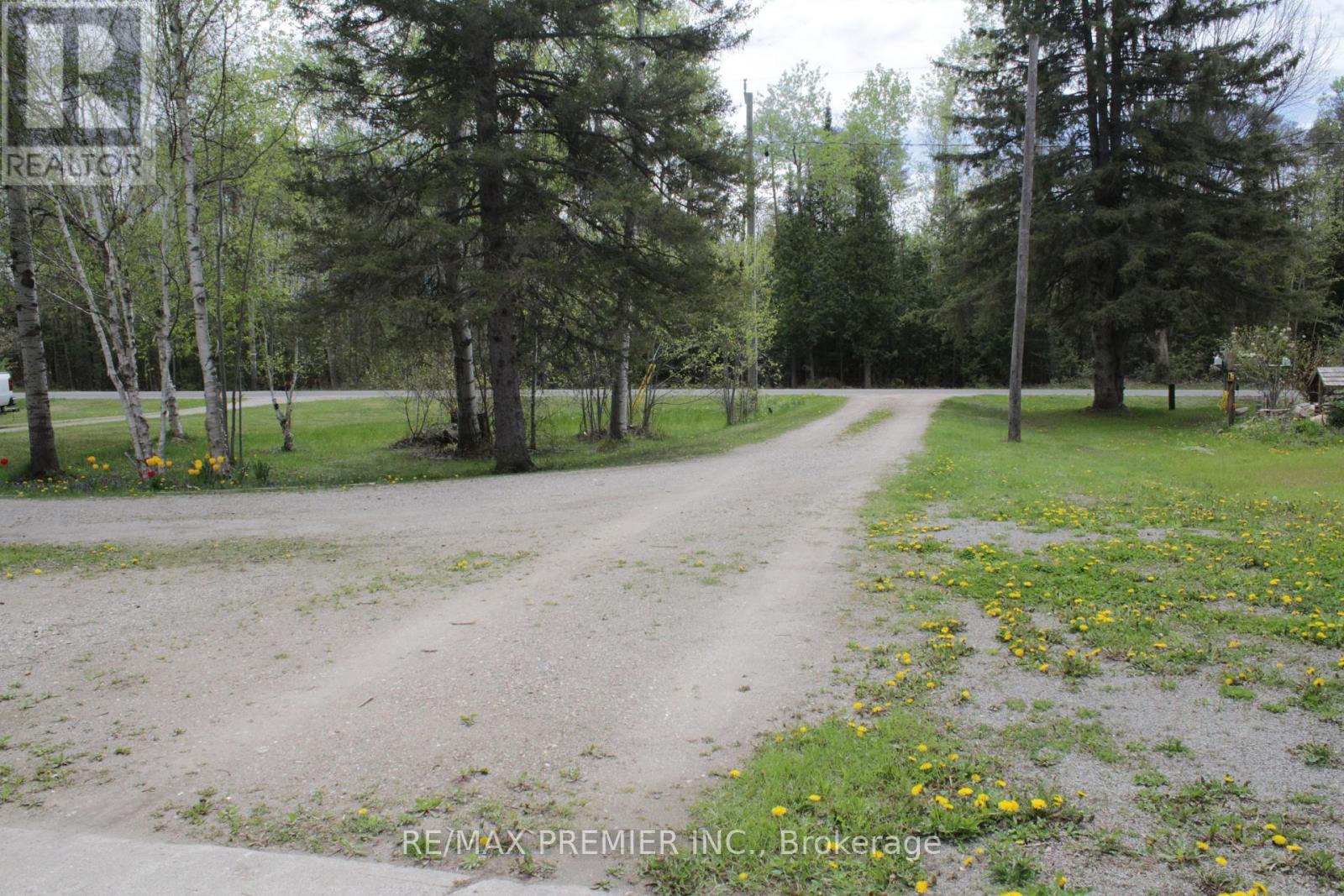 5258 30th Side Road, Essa, Ontario  L0M 1T0 - Photo 31 - N12449690