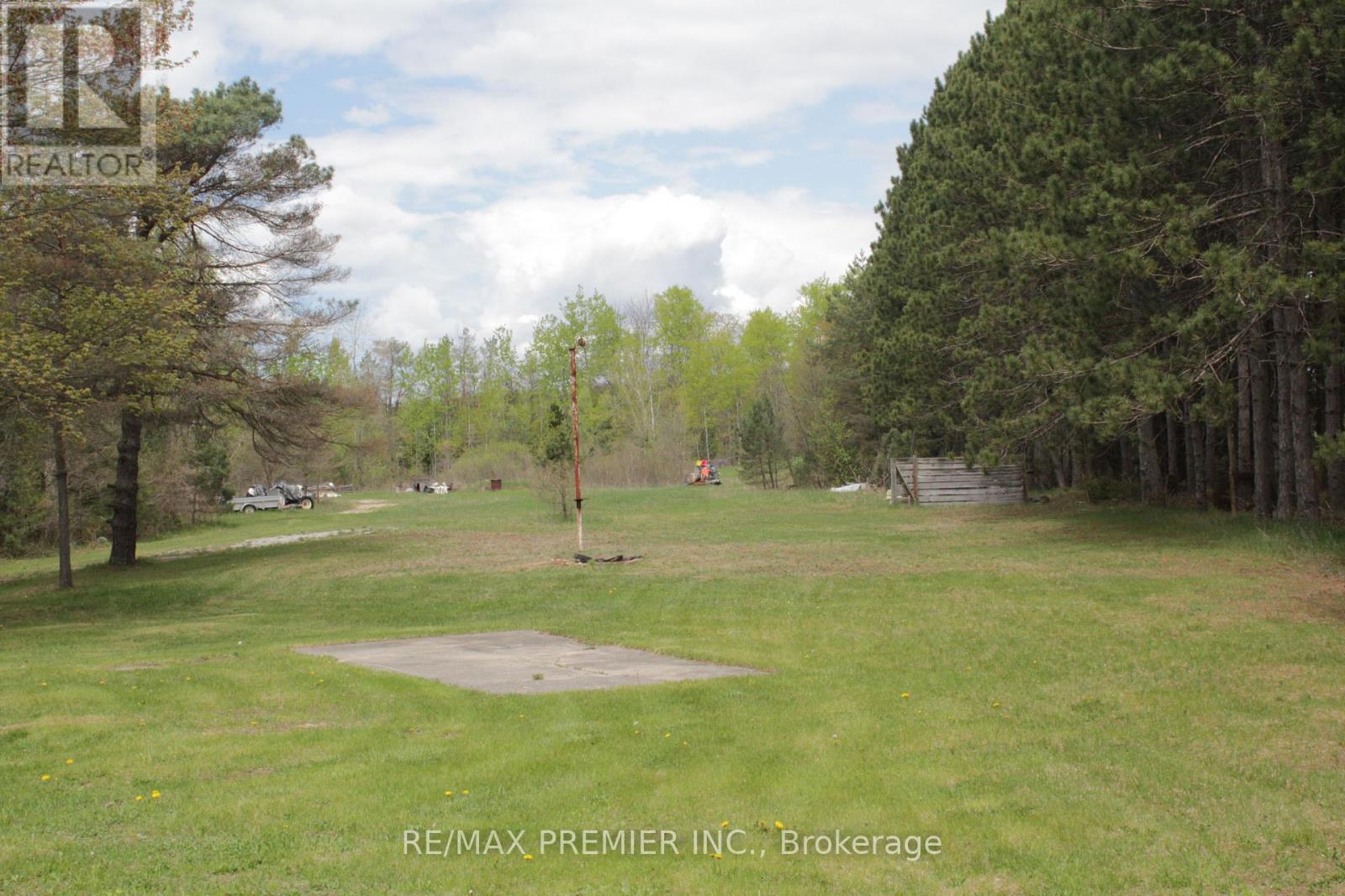 5258 30th Side Road, Essa, Ontario  L0M 1T0 - Photo 35 - N12449690