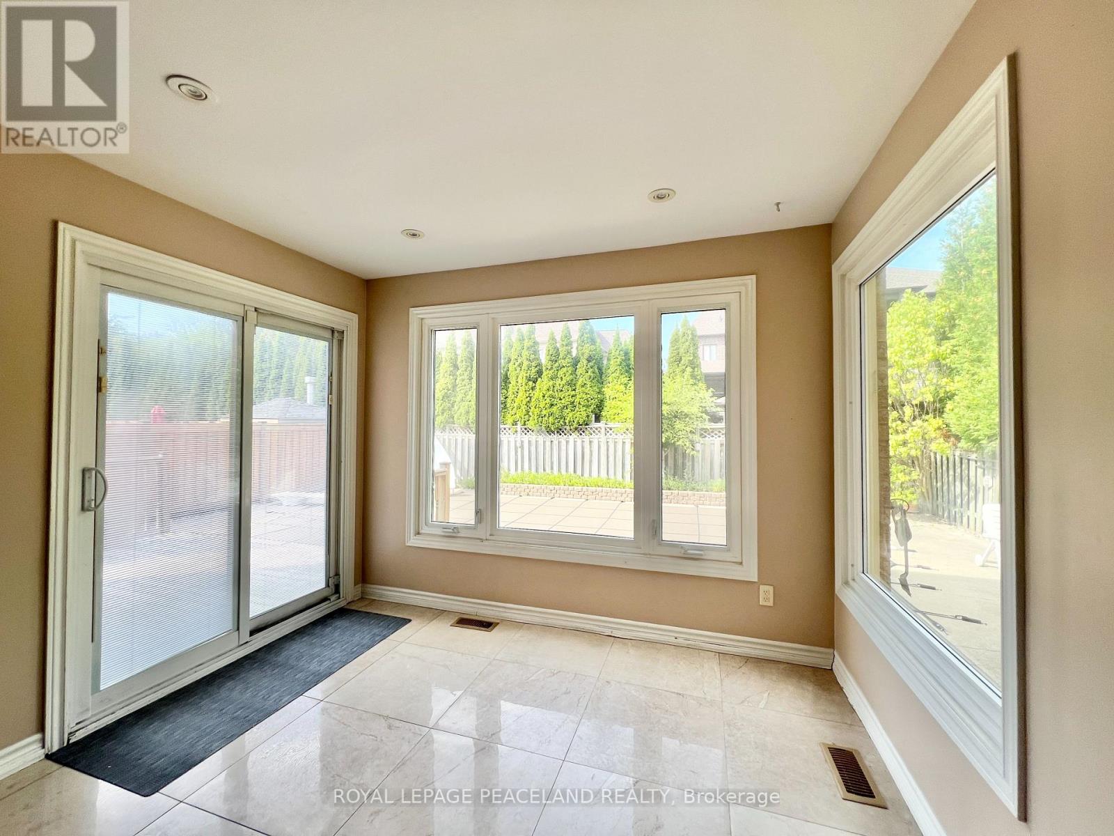 186 Marsi Road, Richmond Hill, Ontario  L4C 5S8 - Photo 14 - N12449746