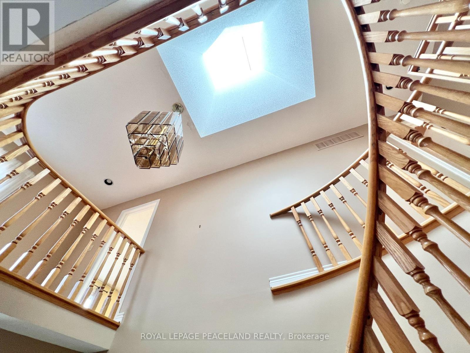 186 Marsi Road, Richmond Hill, Ontario  L4C 5S8 - Photo 8 - N12449746