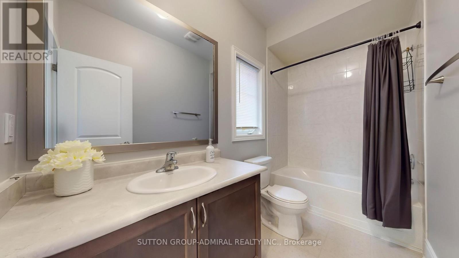 7 Fitzmaurice Drive, Vaughan, Ontario  L6A 4X7 - Photo 29 - N12449767