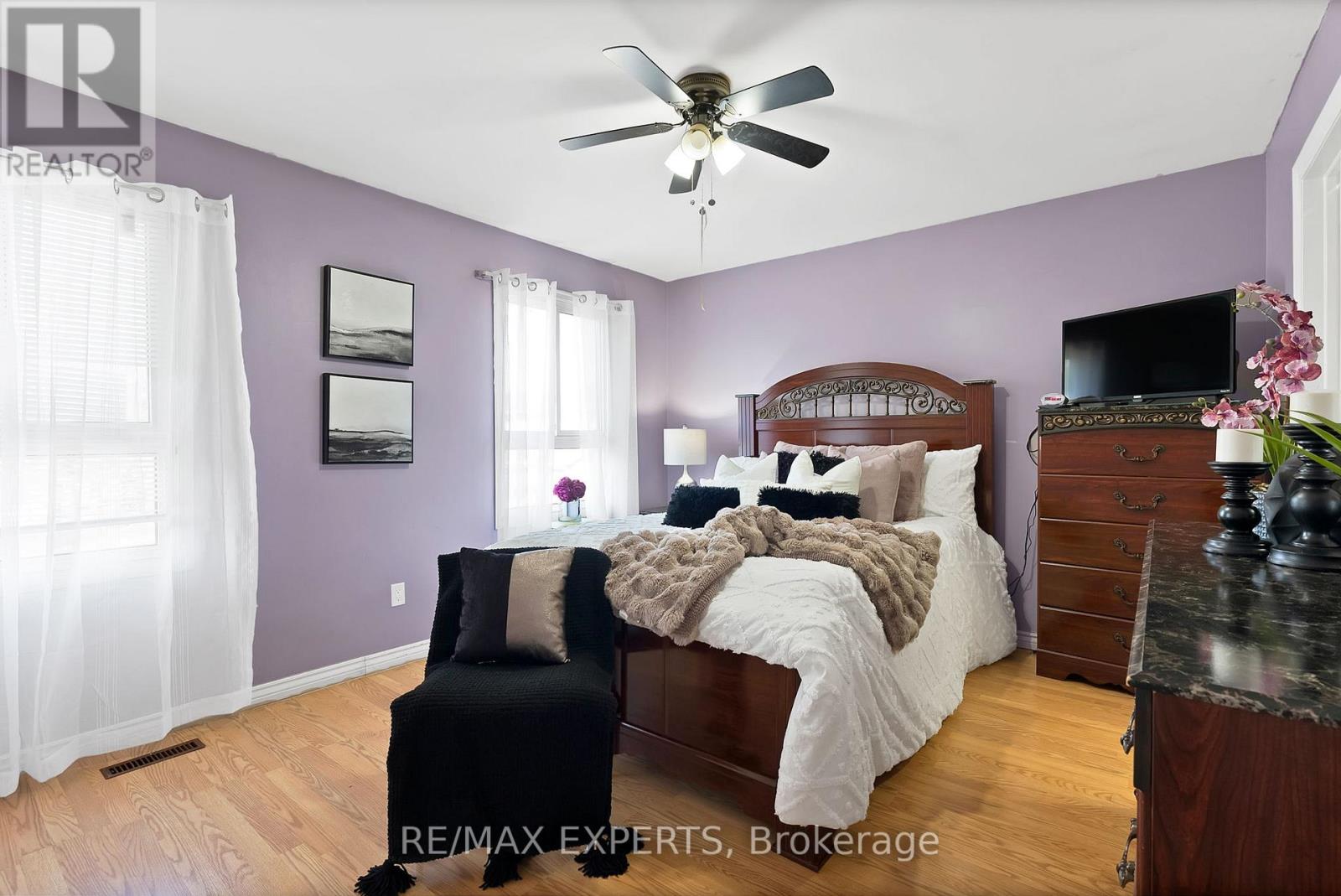 56 San Marino Way, Toronto (Glenfield-Jane Heights), Ontario  M3N 2Y3 - Photo 20 - W12448829