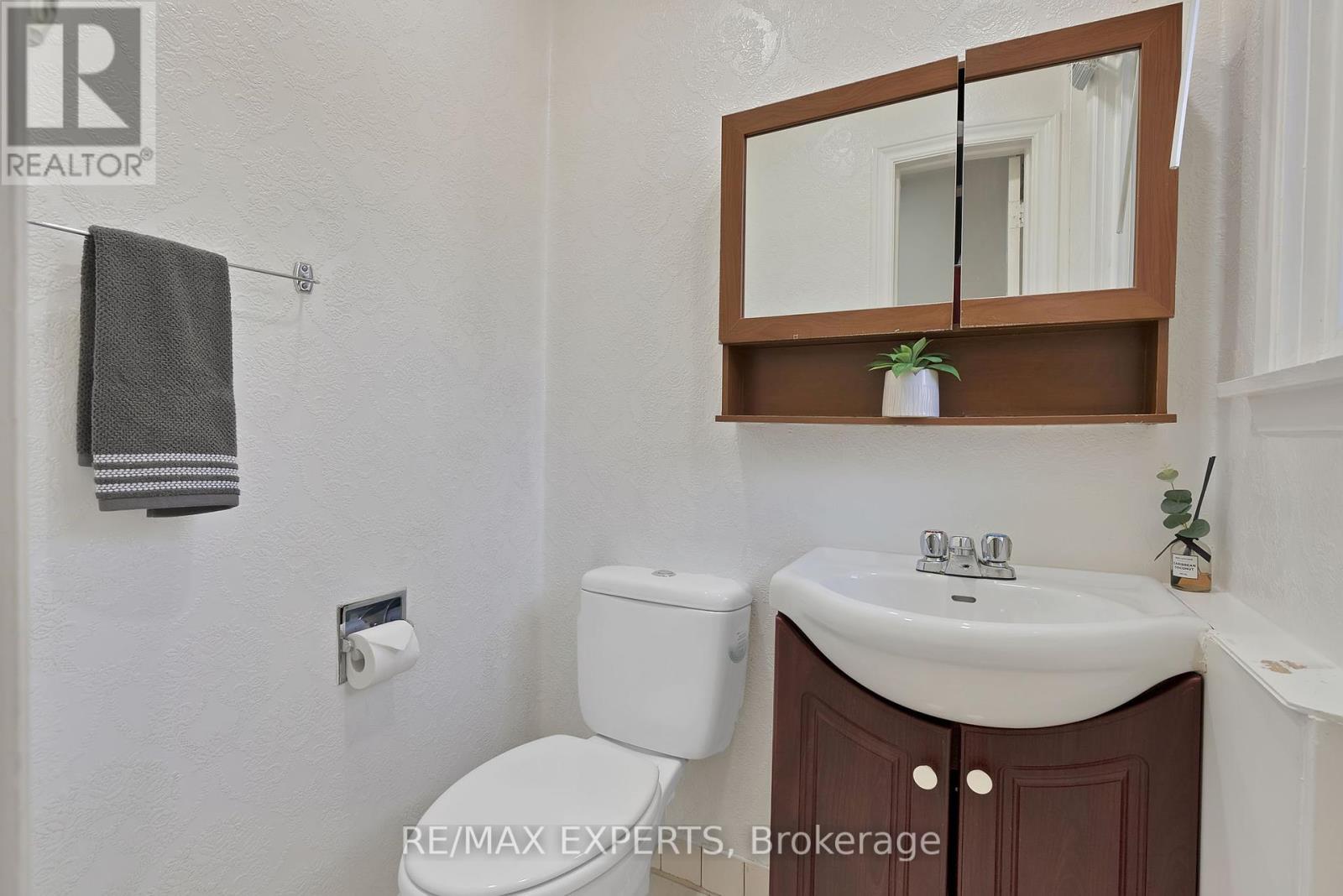 56 San Marino Way, Toronto (Glenfield-Jane Heights), Ontario  M3N 2Y3 - Photo 24 - W12448829