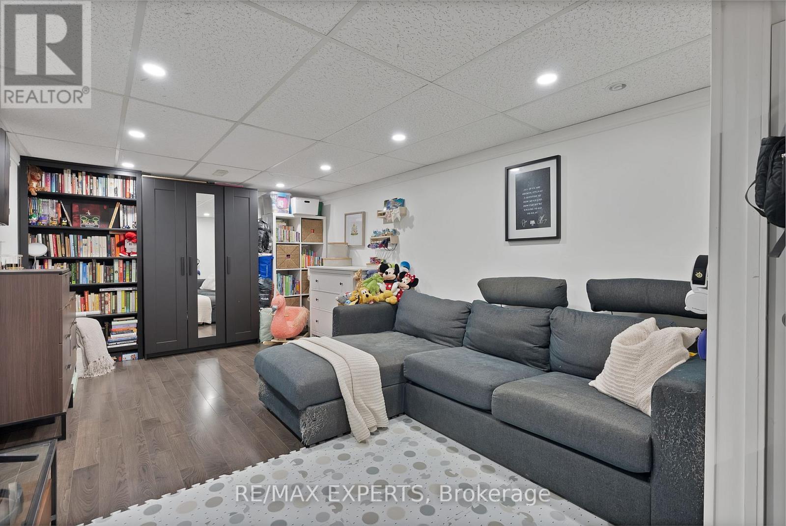 56 San Marino Way, Toronto (Glenfield-Jane Heights), Ontario  M3N 2Y3 - Photo 32 - W12448829