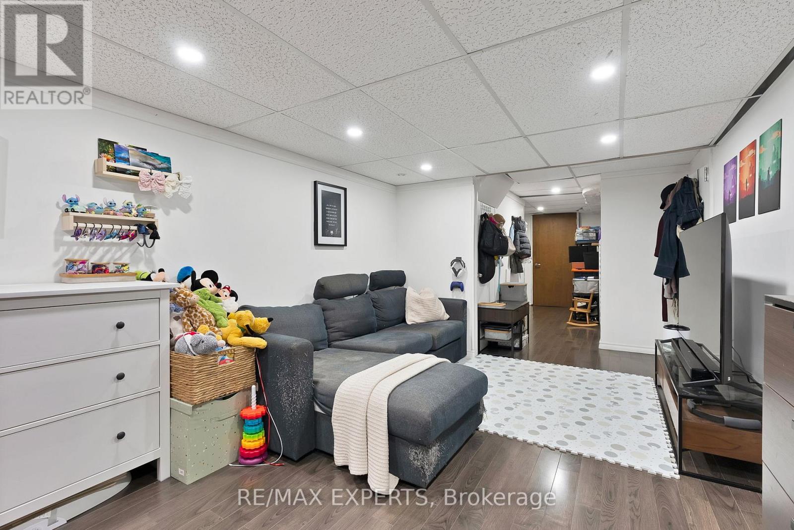 56 San Marino Way, Toronto (Glenfield-Jane Heights), Ontario  M3N 2Y3 - Photo 33 - W12448829
