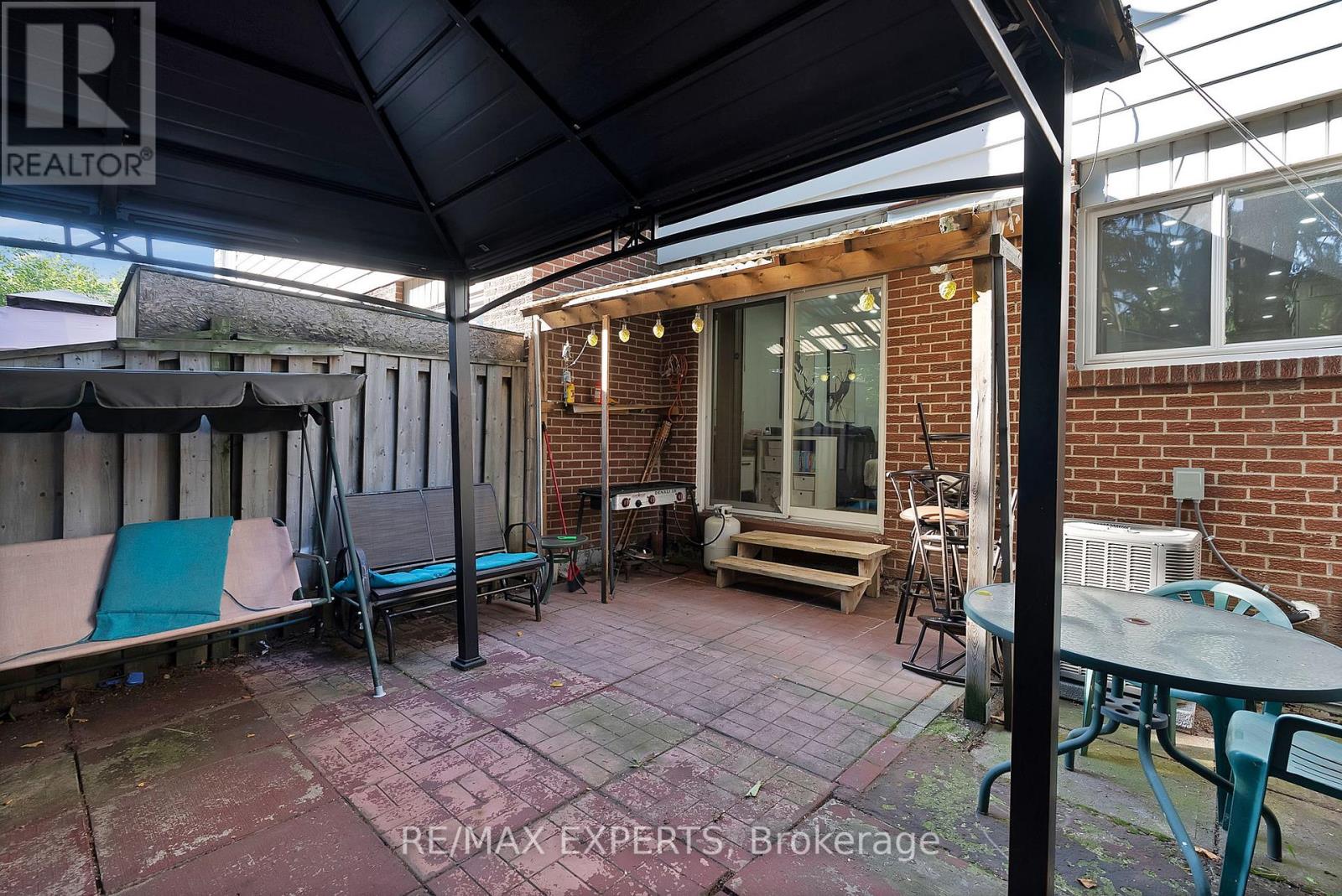 56 San Marino Way, Toronto (Glenfield-Jane Heights), Ontario  M3N 2Y3 - Photo 37 - W12448829
