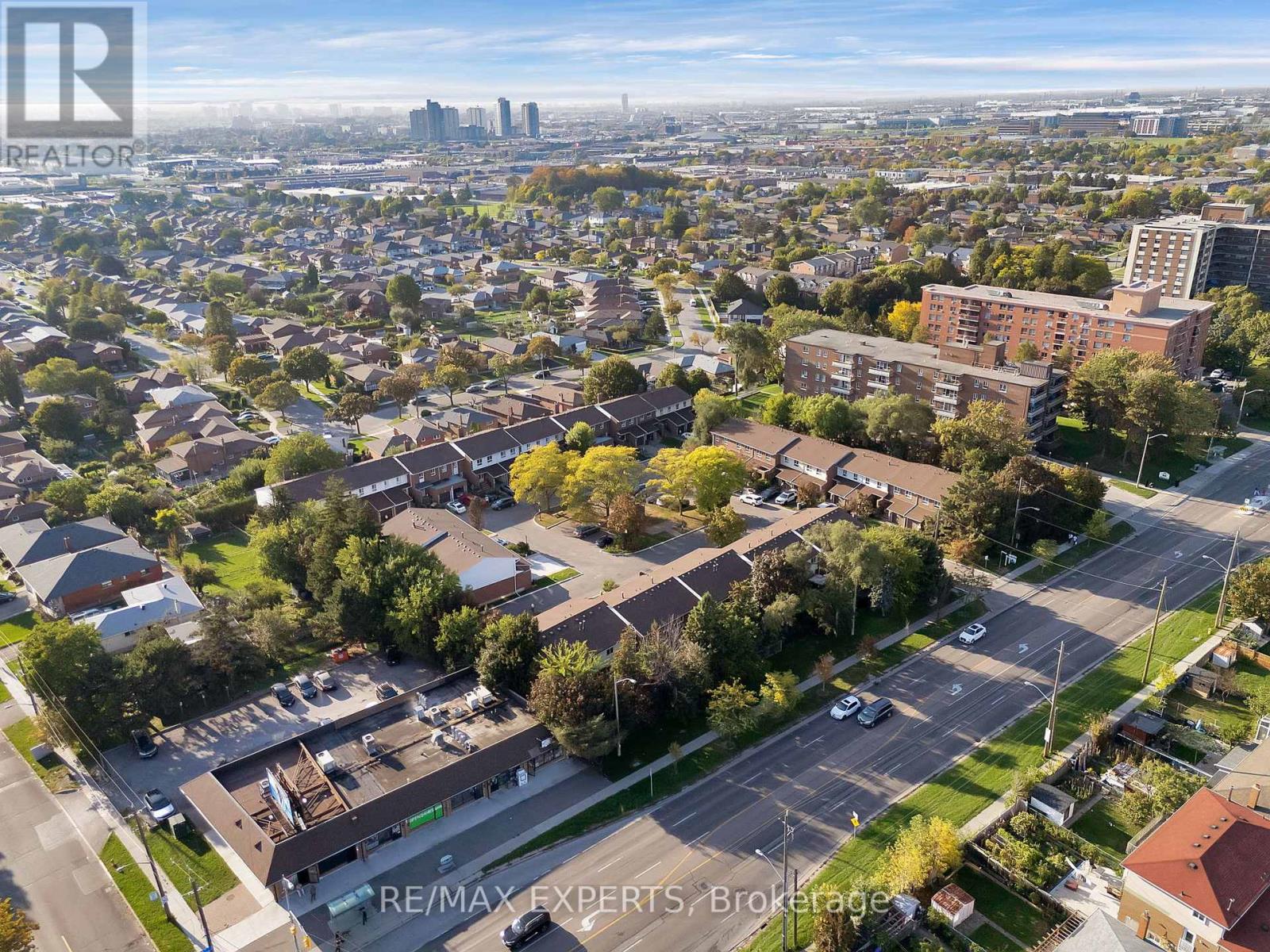 56 San Marino Way, Toronto (Glenfield-Jane Heights), Ontario  M3N 2Y3 - Photo 4 - W12448829