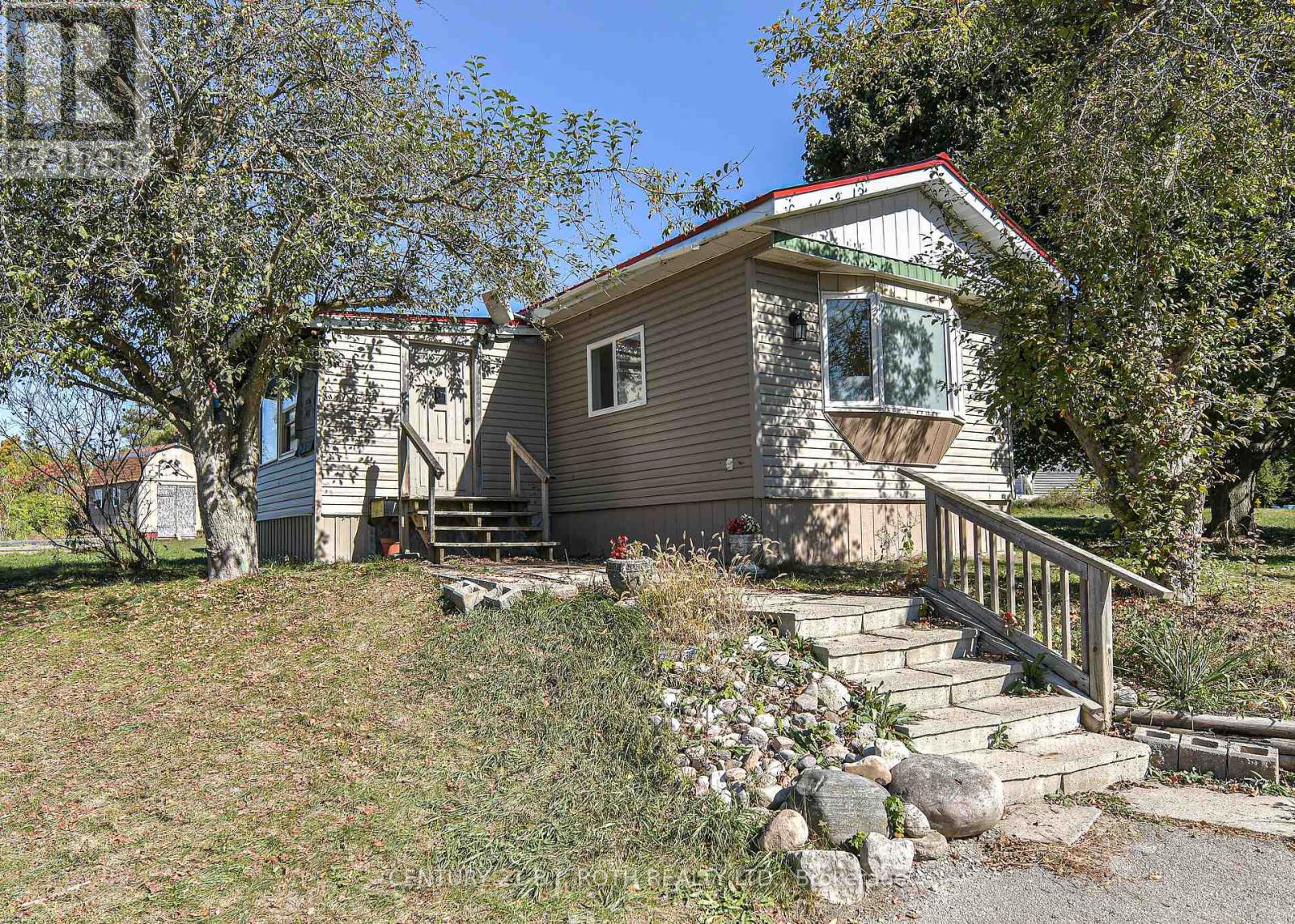 19 Claremont Crescent, Oro-Medonte, Ontario  L3V 0P9 - Photo 1 - S12449624