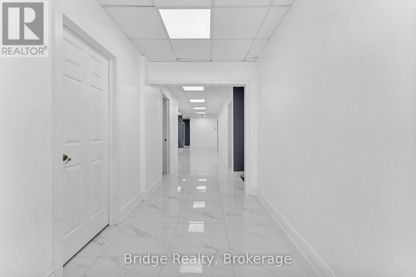 290 Dundas Street, Woodstock, Ontario  N4S 1B2 - Photo 13 - X12449795
